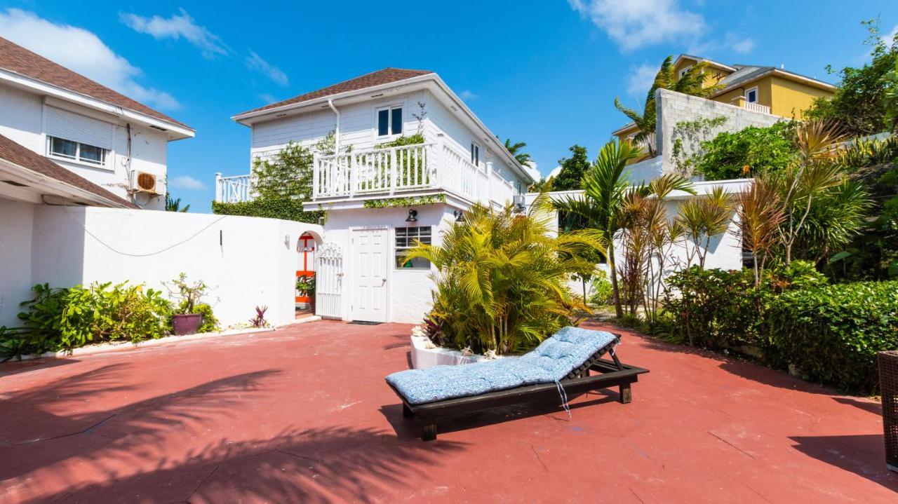 Lemon Cottage - At Orange Hill Нассау Екстер'єр фото